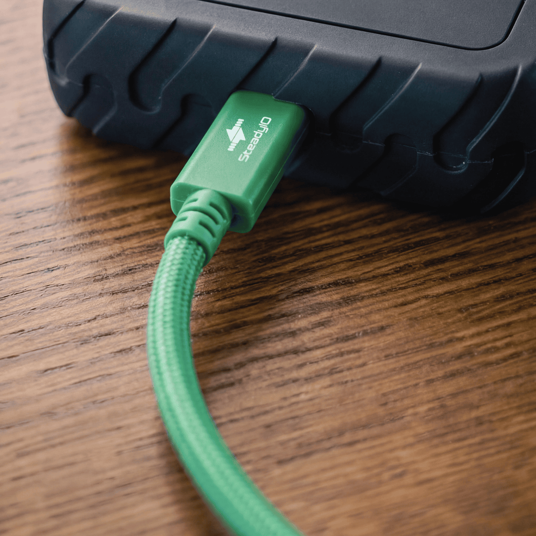 Connect+ High-Performance USB4 80Gbps/240W Type-C Cable