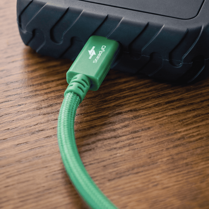 Connect+ High-Performance USB4 80Gbps/240W Type-C Cable
